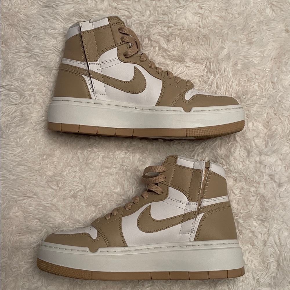 Women’s Platform Nike Air Jordan 1 Elevate High - Picture 4 of 5